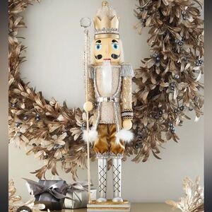 NEIMAN MARCUS & HORCHOW Silver & Gold Nutcracker Decor